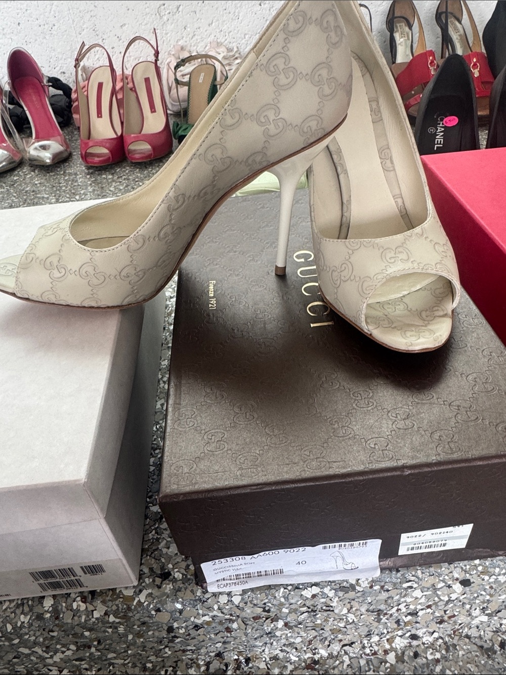 Gucci Cream GG Monogram Peep-Toe High Heels worn once!